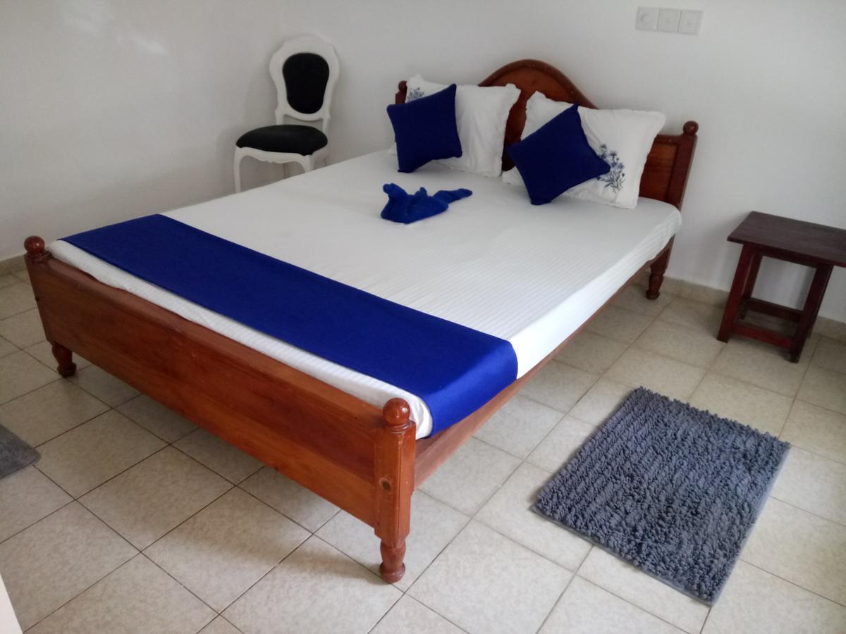 Oasis Beach Hotel Negombo Exterior foto