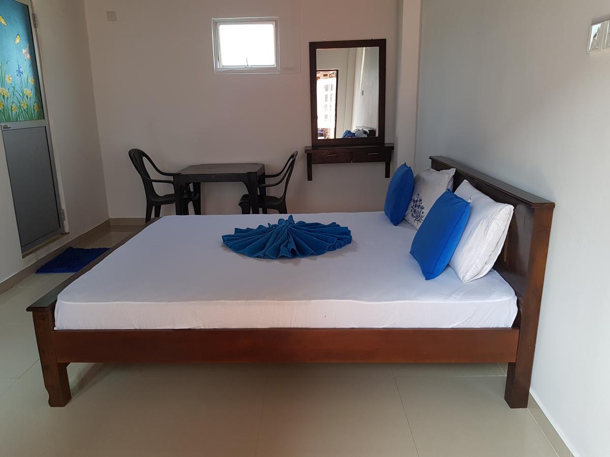 Oasis Beach Hotel Negombo Exterior foto