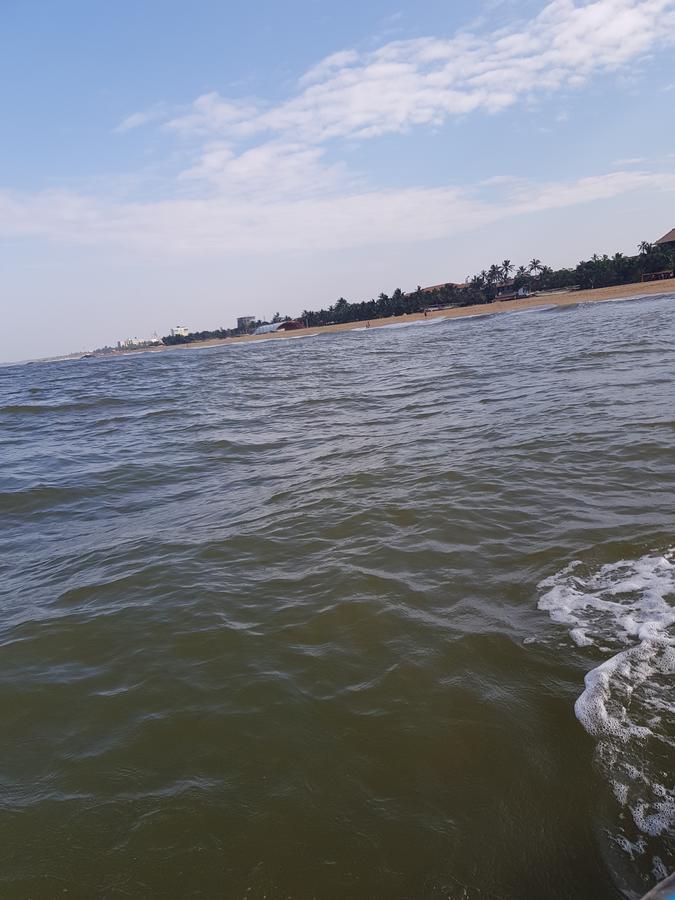Oasis Beach Hotel Negombo Exterior foto