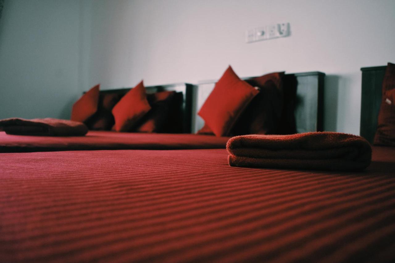 Oasis Beach Hotel Negombo Exterior foto